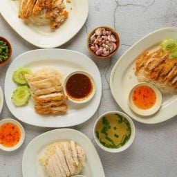 ร้านข้าวมันไก่เจมส์