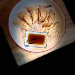 เกี๊ยวซ่าไส้หมู