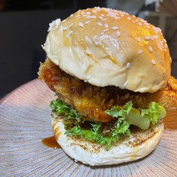 เบอร์เกอร์ไก่กรอบซอสเกาหลี