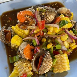 ยำข้าวโพดหอยแครง