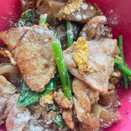 ผัดซีอิ๊ว-ไก่
