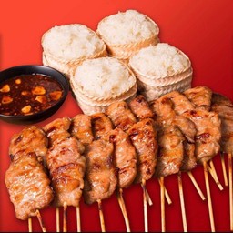 ชุดหมูปิ้ง 20 ไม้บวกข้าวเหนียว 4 ห่อ