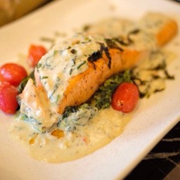 แซลมอนย่าง ซอสครีมพาร์มีซาน