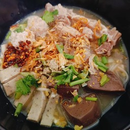 ก๋วยจั๊บญวนพุงโต&น้ำมะพร้าวปั่นชากาแฟ