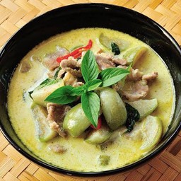 แกงเขียวหวานหมู กับข้าว