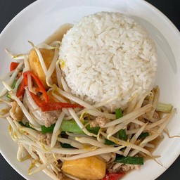 ผัดถั่วงอกเต้าหู้หมูสับ