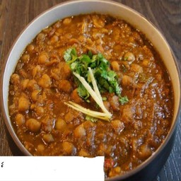 Aloo Chana ผัดมันฝรั่งถั่วลูกไก่