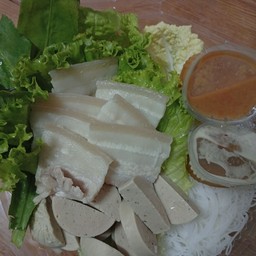 เมี่ยงหมูสไลด์+ไก่ยอ