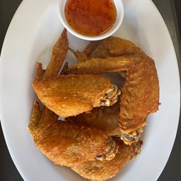 ปีกไก่ทอดน้ำปลา