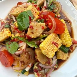 ยำข้าวโพดหมูยอ
