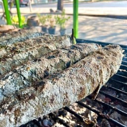 ครัวจ่าเก่ง ลาบร้อยเอ็ด (ส้มตำริมน้ำอยุธยา)