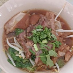 โจโจ้ ก๋วยเตี๋ยวโฮเด้ง ข้าวขาหมู ตลาดชุมชนคลองสี่วา ตลาดชุมชนคลองสี่วา