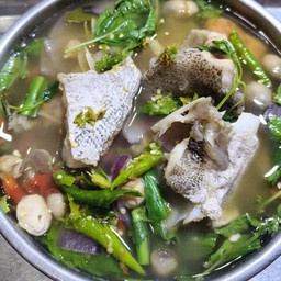 ต้มยำหัวปลาเก๋าน้ำข้น/น้ำใส