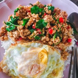 ข้าว-กะเพราหมูสับ + ไข่ดาว