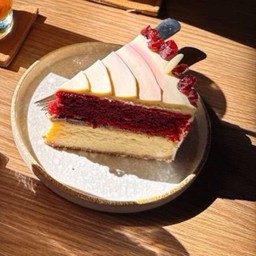 Red Velvet Cheesecake