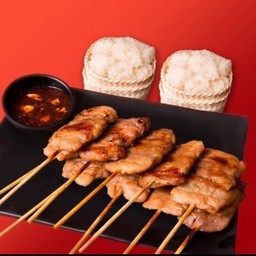 ชุดหมูปิ้ง 10 ไม้ข้าวเหนียว 2 ห่อ