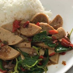 กระเพราหมูยอ