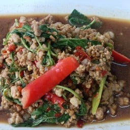 กระเพาหมูสับ