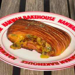 Spinach mushroom croissant