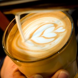 ลาเต้ร้อน