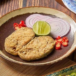 ยำปลาเค็ม