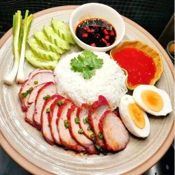รสเจริญ ข้าวหมูแดงข้าวหมูกรอบ ลาดพร้าว 87
