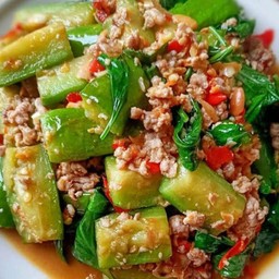 มะเขือยาวผัดหมูสับ