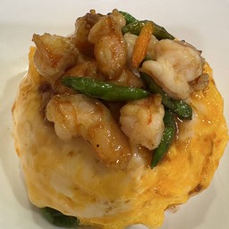 Creamy Omelette With Shrimp And Chili On Rice