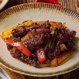 วากิวออสเตรเลียนใบผายผัดพริกไทยดำ