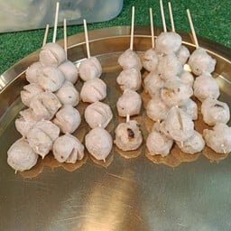 น้องเกรซข้าวไข่เจียวบุฟเฟต์ (ตลาดไนท์มอนอ)