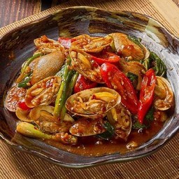 หอยลายผัดพริกเผา