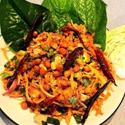 ยำแหนม72