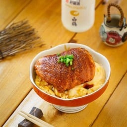 Salmon Mentai Don ข้าวหน้าแซลมอนซอสเมนไทโกะ