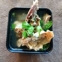 น้ำซุปกระดูกไก่