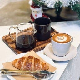 Seven Monkeys Coffee -