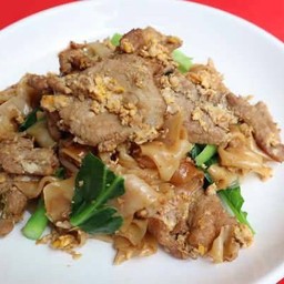 ผัดซีอิ๊วเส้นใหญ่