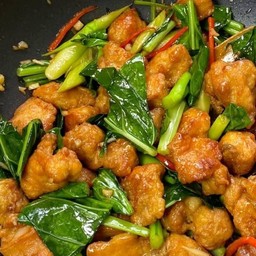 ข้าว คะน้าไก่กรอบ
