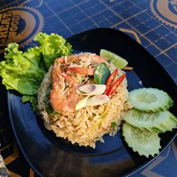 ข้าวผัดต้มยำทะเล
