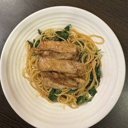Spaghetti With Grilled Pork And Basil