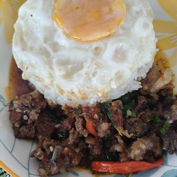 กระเพราเนื้อตุ๋น