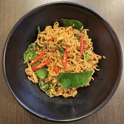 Spicy Egg Noodle Basil Leaves With Minced Pork