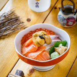 Kaze No Don ข้าวหน้าปลาดิบรวมพิเศษ