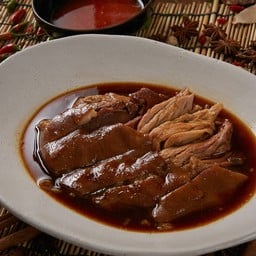 ขาหมูคุโรบุตะ 100 กรัม ( ขาหมู )