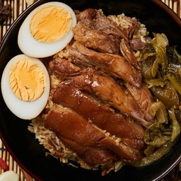 ข้าวขาหมูคุโรบุตะ+ไข่ ( ขาหมู )