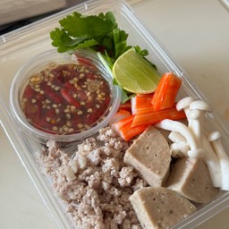 ยำวุ้นเส้นหมูสับ