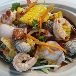 ยำกุ้งสุก+หอยแครง