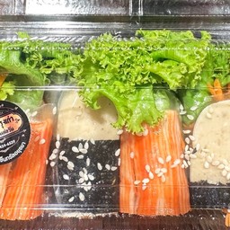 สลัดโรลปูอัดไก่ยอห่อสาหร่าย น้ำจิ้มครีมซีฟู้ด