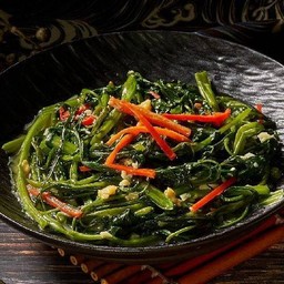 ผักบุ้งผัดเต้าหู้ยี่