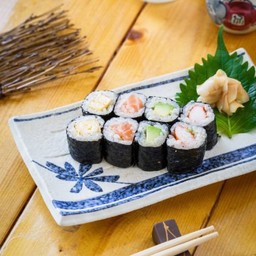 Ebi Tempura Maki ข้าวห่อกุ้งทอดเทมปุระ