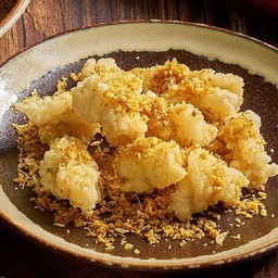 ปลาหมึกทอดกระเทียม